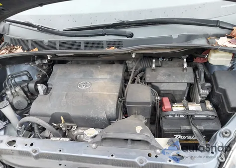 2015 Toyota Sienna Xle Premium 8 Passenger z USA, uszkodzony, nr VIN 5TDYK3DC9FS614764